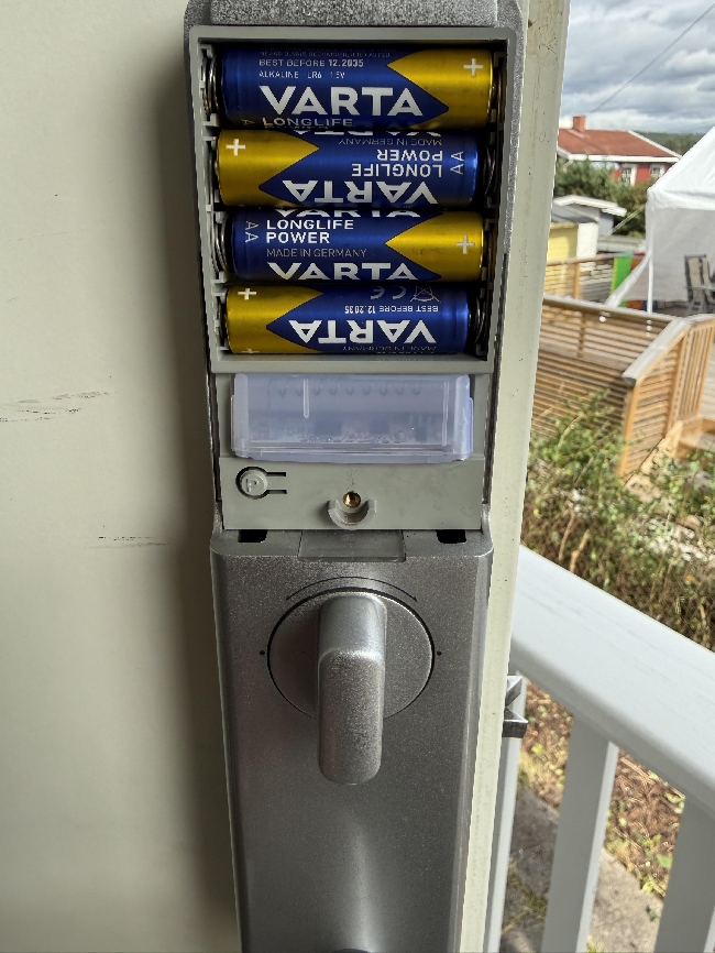 Hjelp med Yale doorman lås