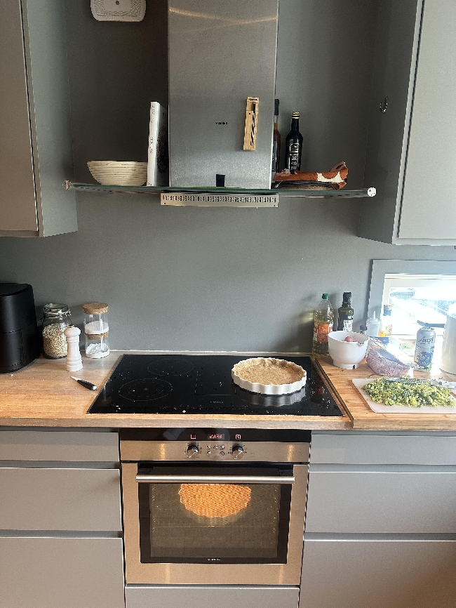 Montering av kjøkkenventilator og innbyggingsovn
