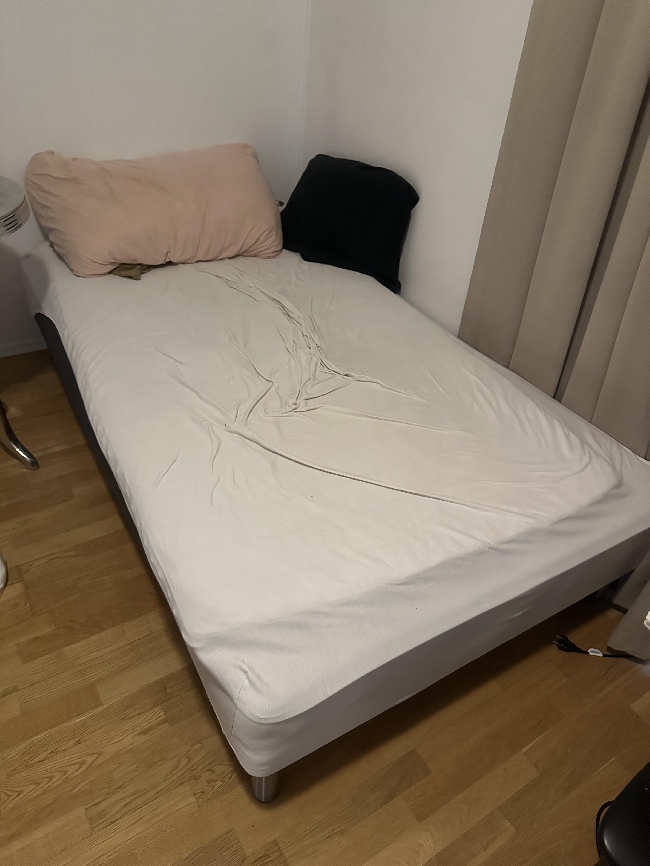 Bil og bærehjelp jekketralle