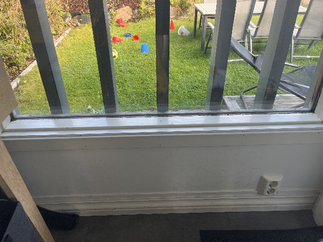 Male vegger i en gang