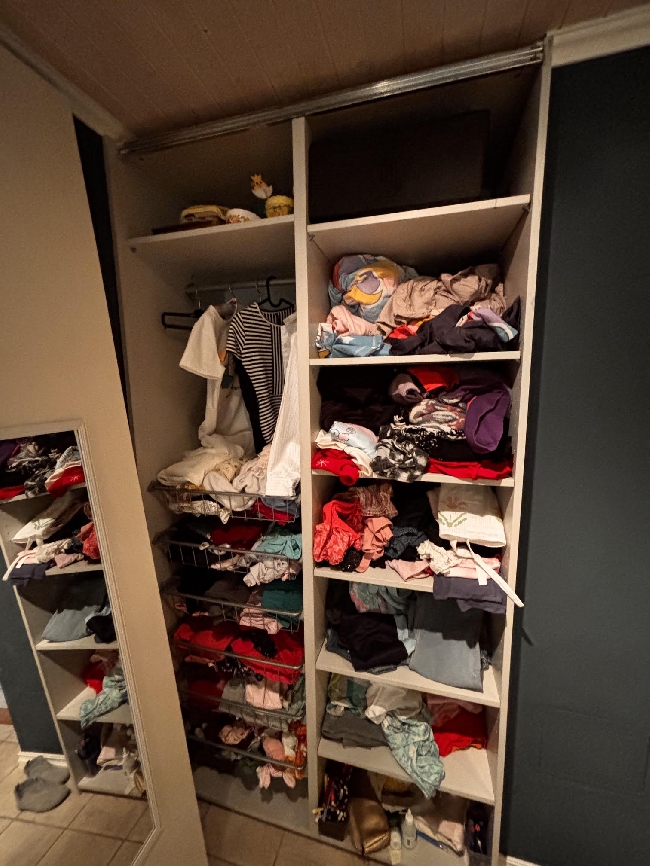 Need help with fixing the cupboard in kids bedroom