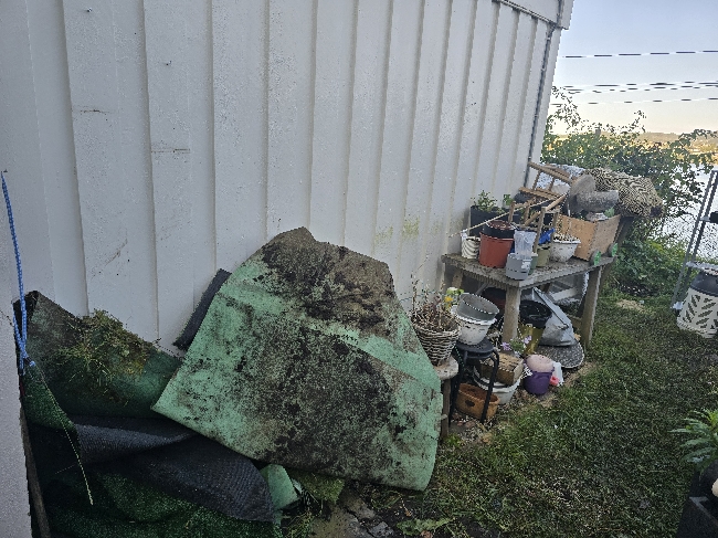 Bortkjøring av forskjellige  ting fra vår hage.