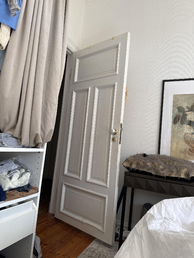 Bæring av en kombinasjon + vaskemaskin fra 3 Egt til kjellerbod