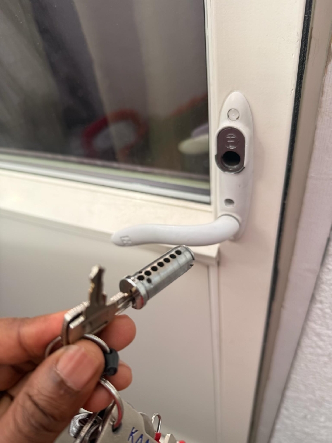 Reparasjon av låssylinder på balkongdør