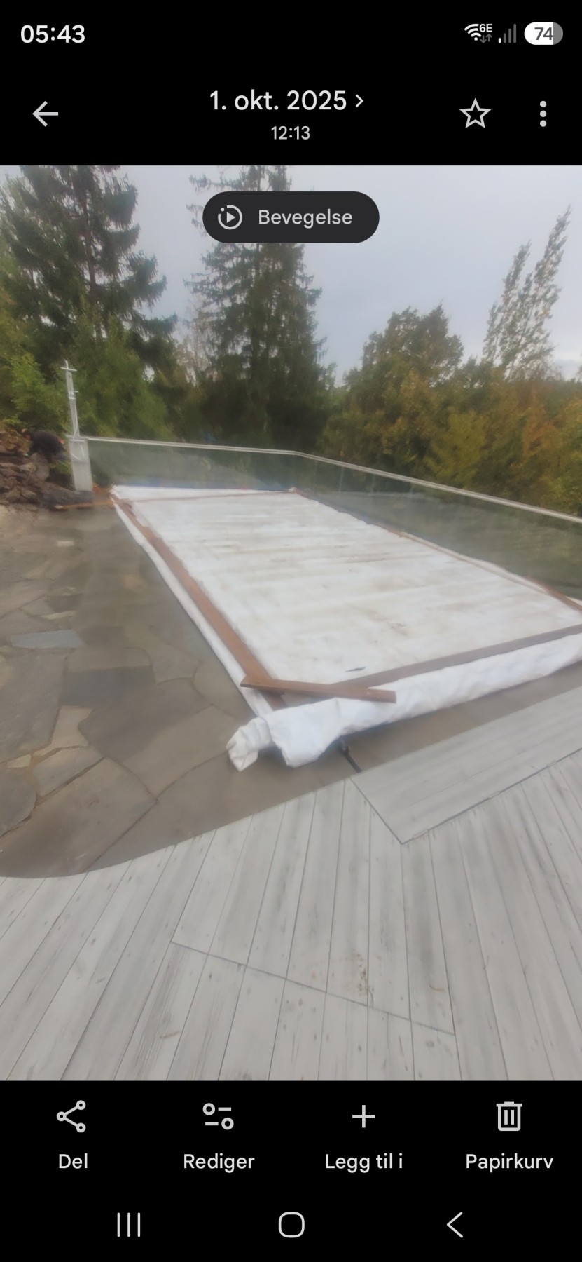 Flytte 10 stålplater rundt huset